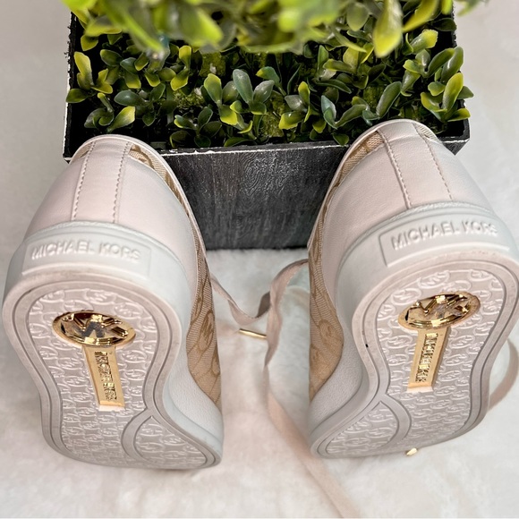 Michael Kors City MK Logo Sneakers Color is Vanilla Size 7 - Picture 7 of 16